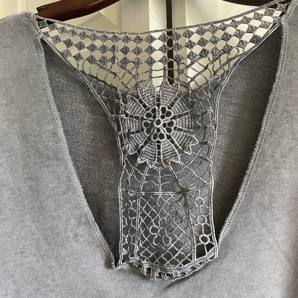 Top - Picture 3 of 7